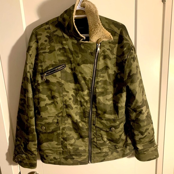 Forever 21 Green Camouflage Jacket Size L - Picture 1 of 7